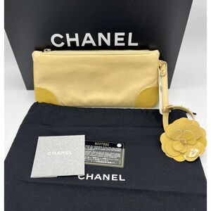 New Authentic NIB Chanel Box Set Long Leather Wristlet Clutch Bag Patent Beige